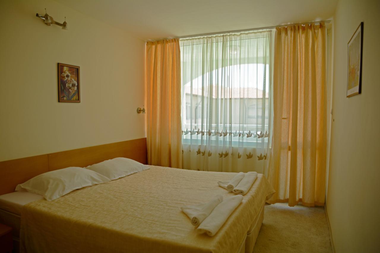 Hotel Diamond Balchik Luaran gambar