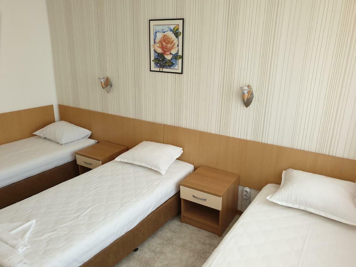 Hotel Diamond Balchik Bilik gambar